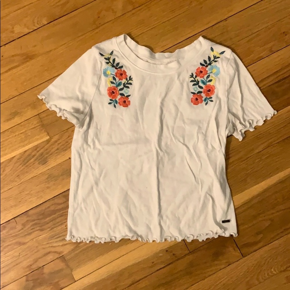 XS Hollister lettuce hem crop top